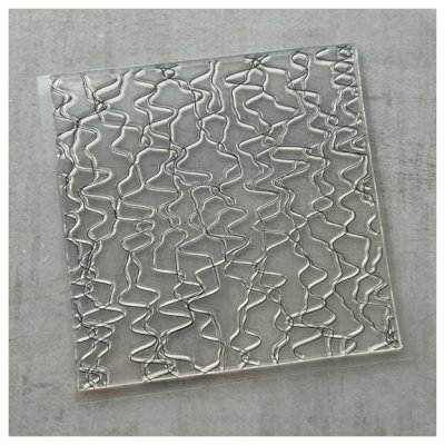 Simple & Basic -leimasin, tausta: Wavy Lines